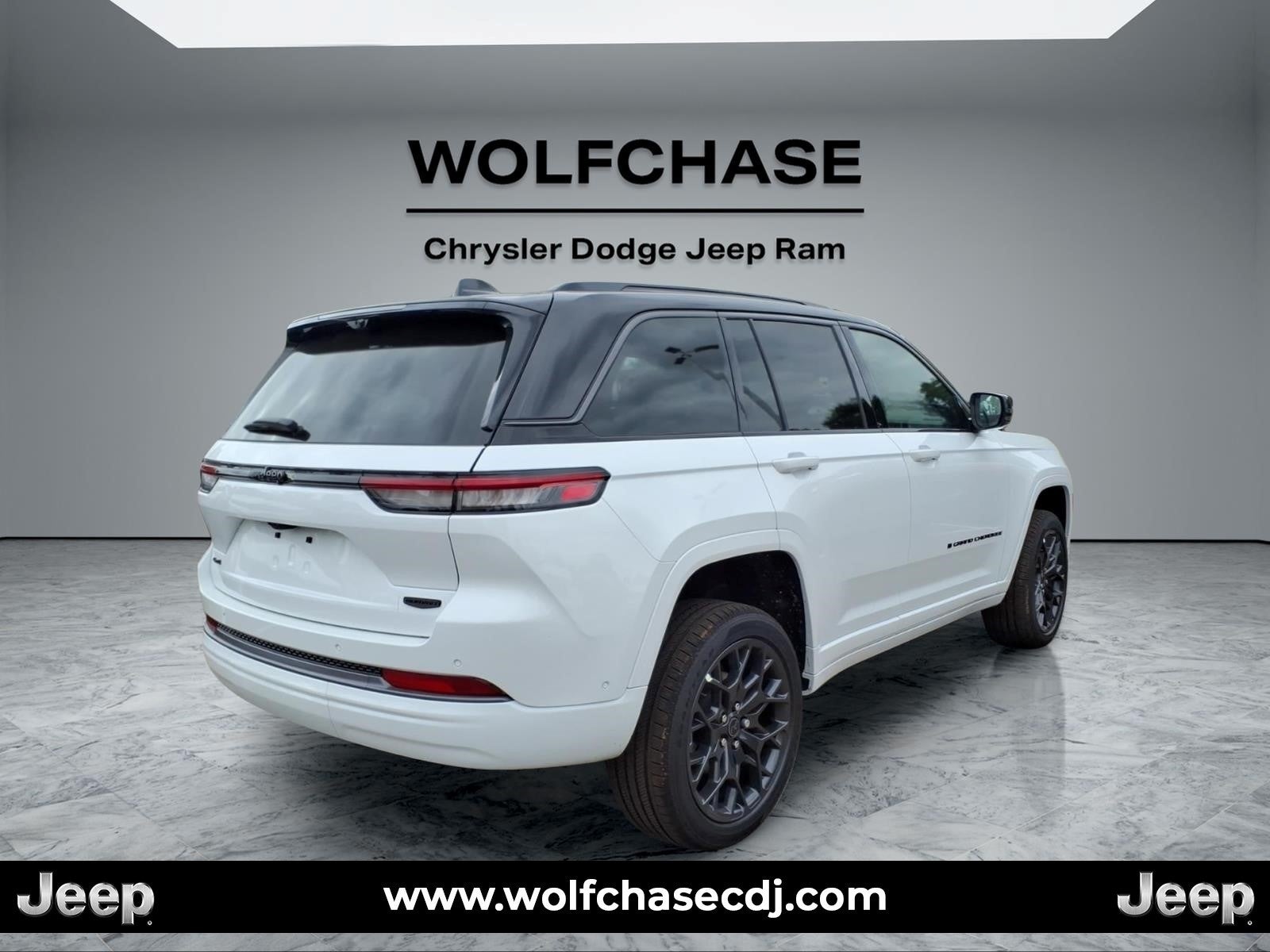 2027 Jeep Grand Cherokee Summit