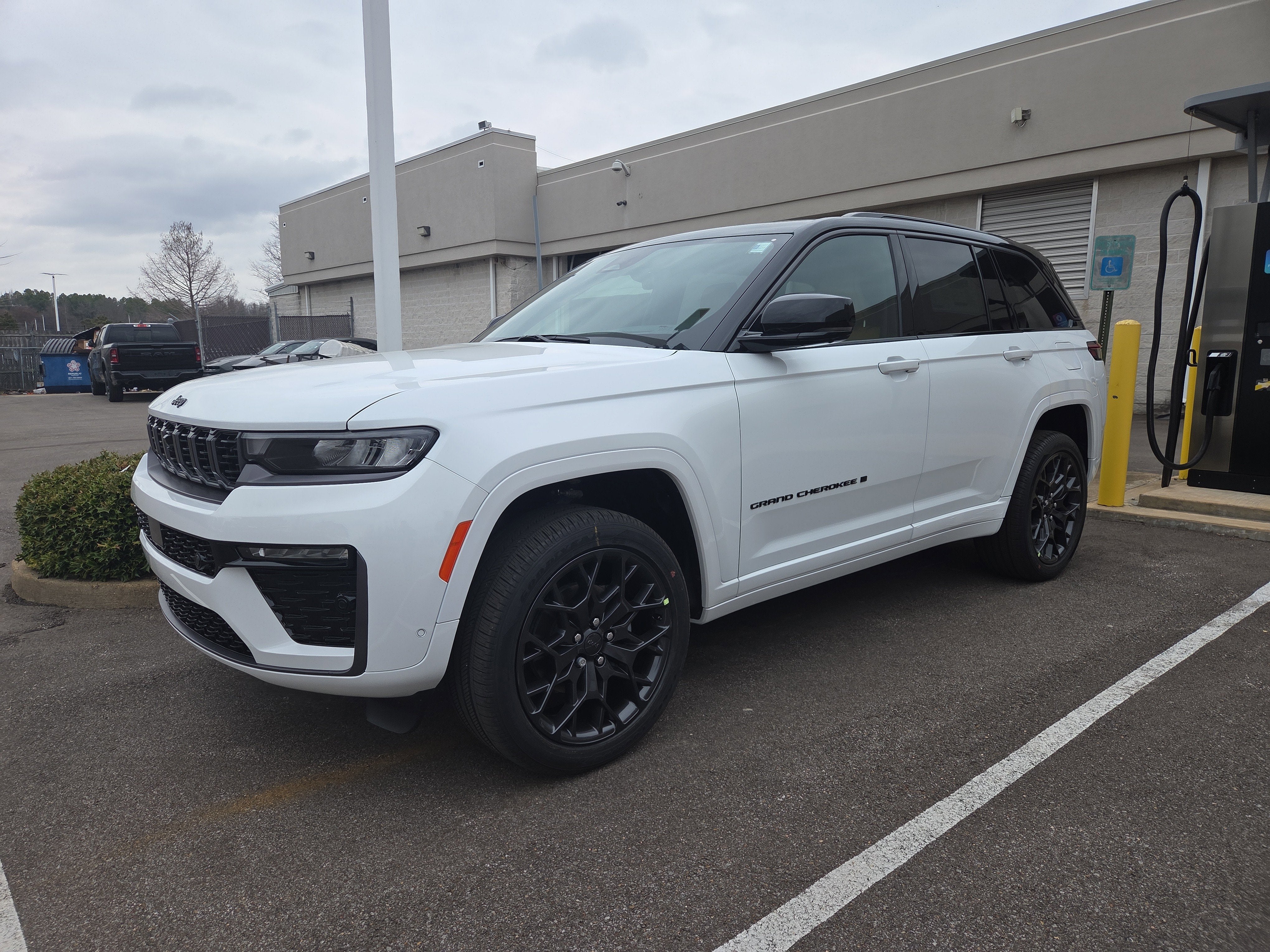 2026 Jeep Grand Cherokee Summit