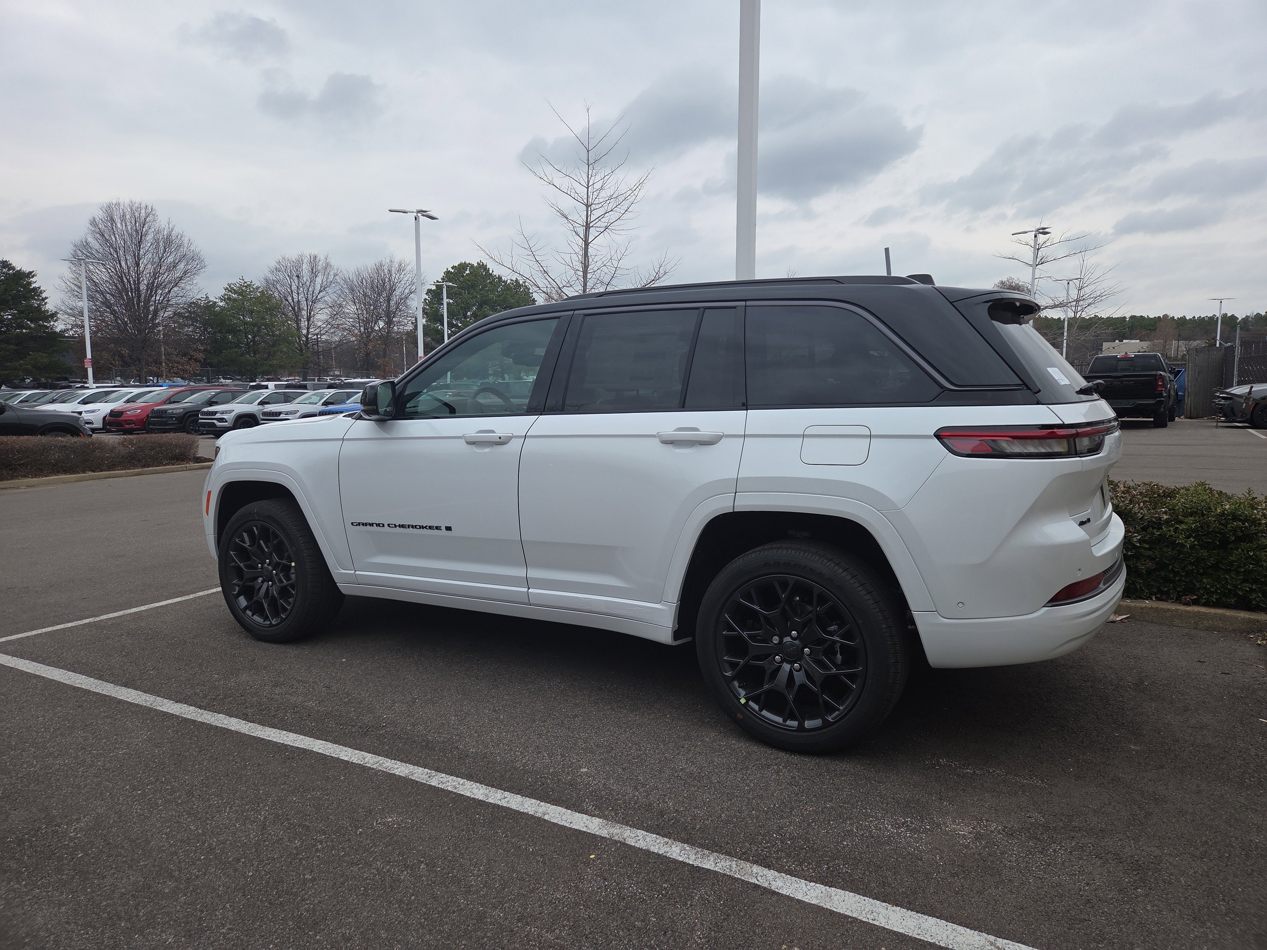 2026 Jeep Grand Cherokee Summit