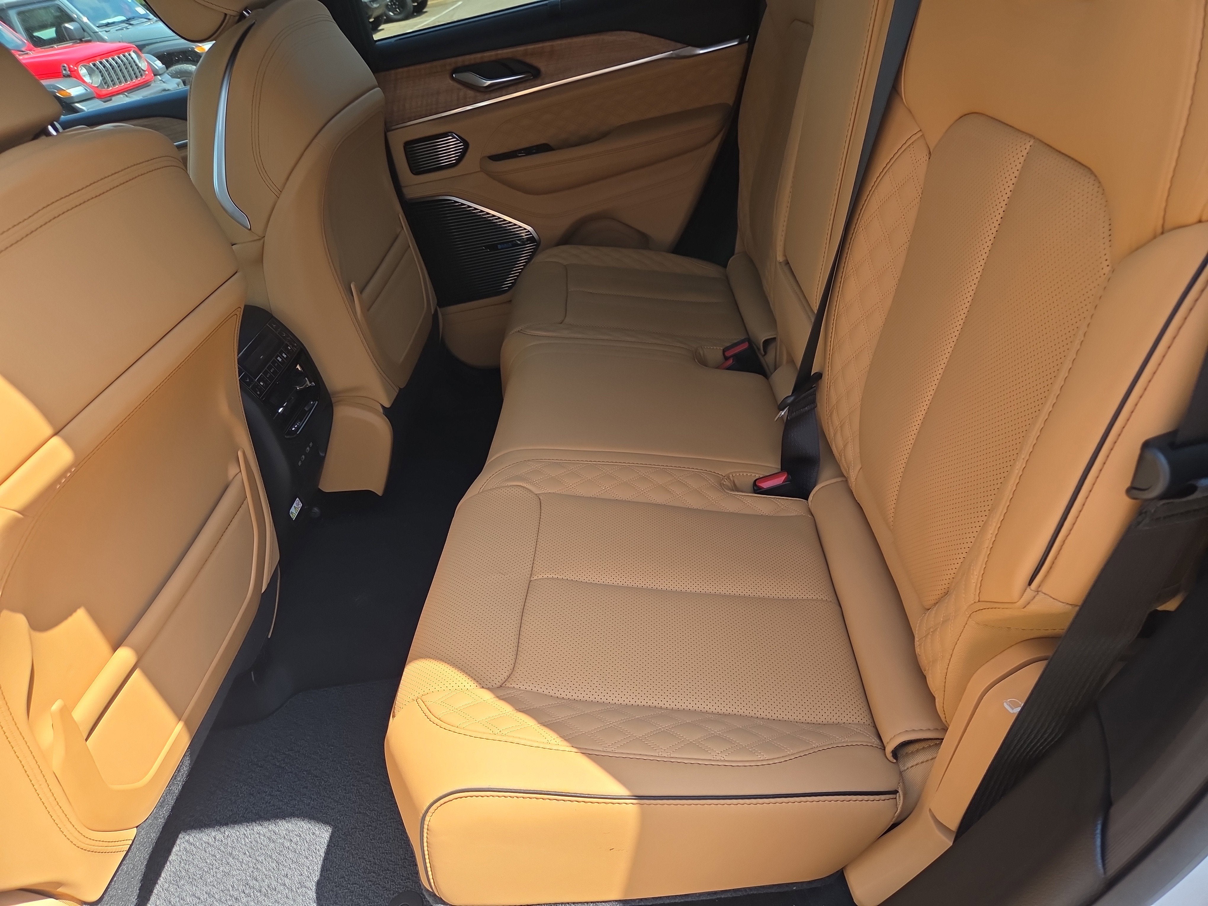 2026 Jeep Grand Cherokee Summit