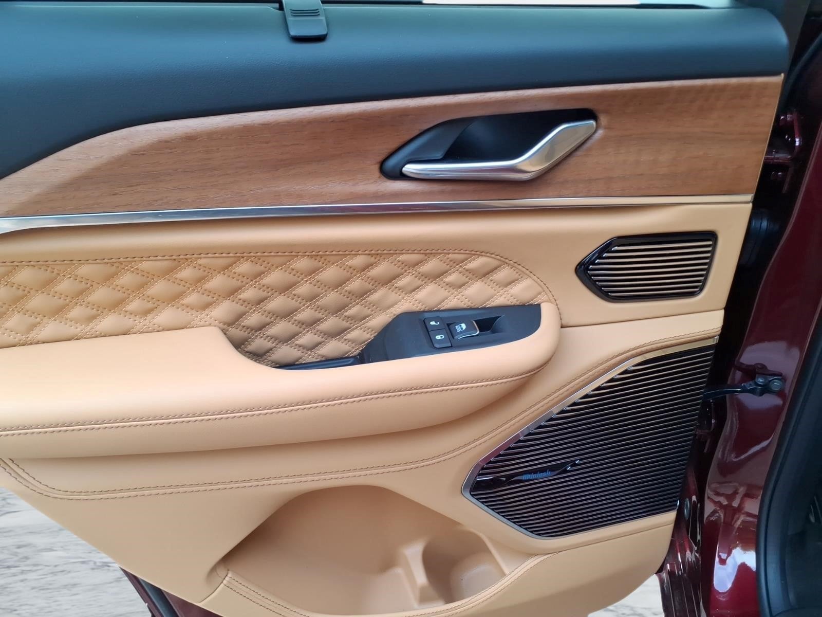 2026 Jeep Grand Cherokee Summit