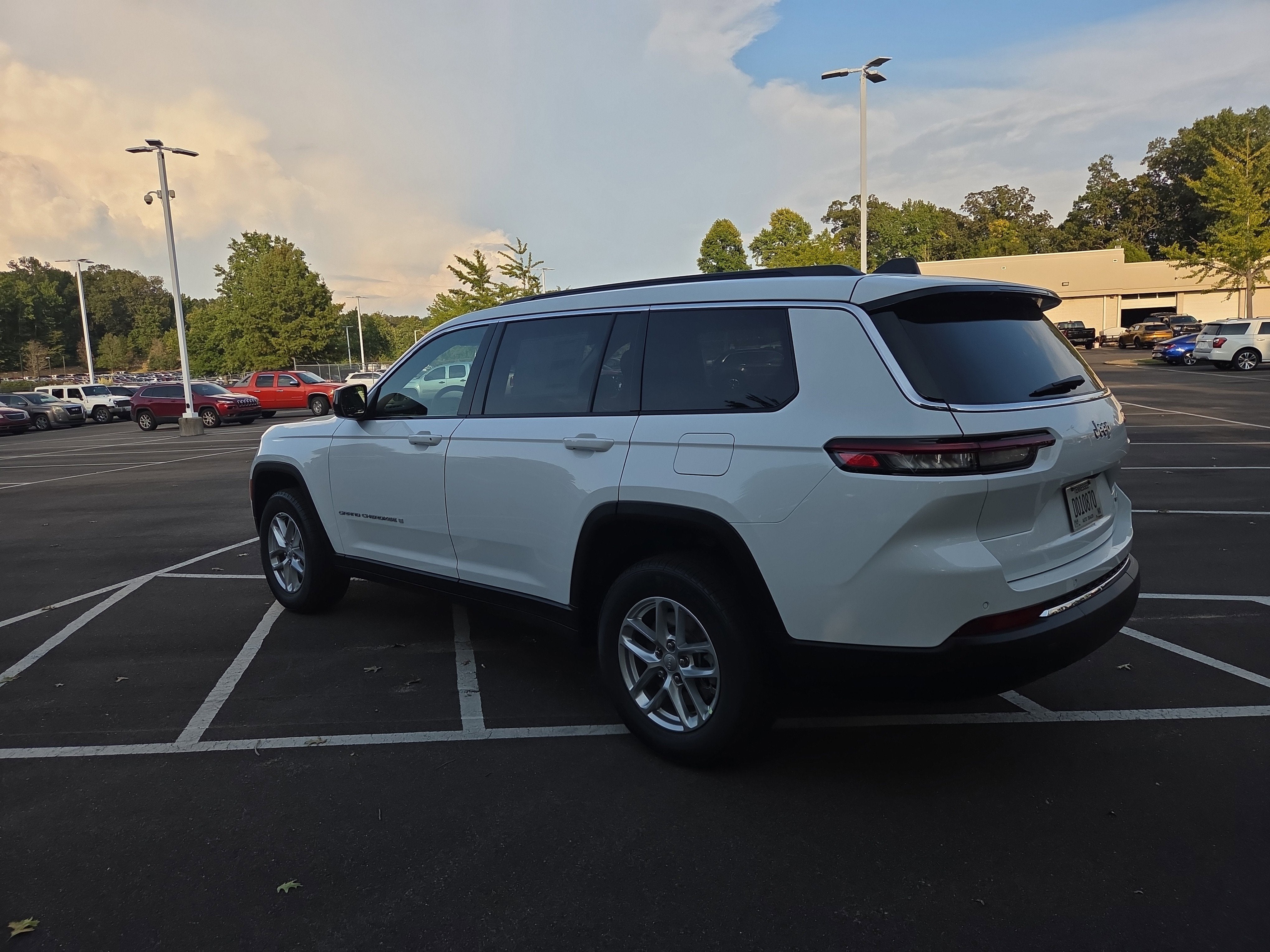 2025 Jeep Grand Cherokee Laredo
