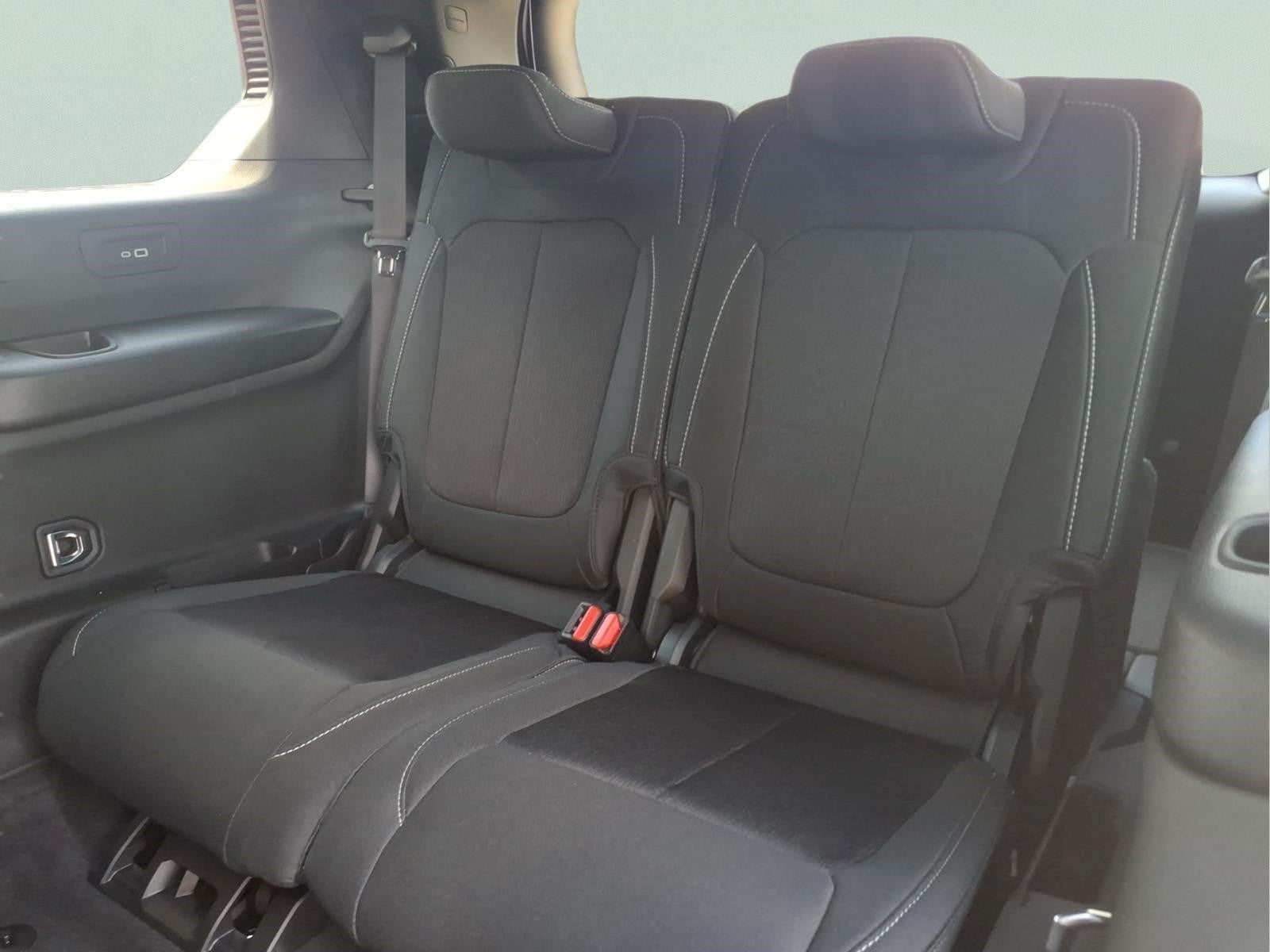 2026 Jeep Grand Cherokee Laredo X 4x2