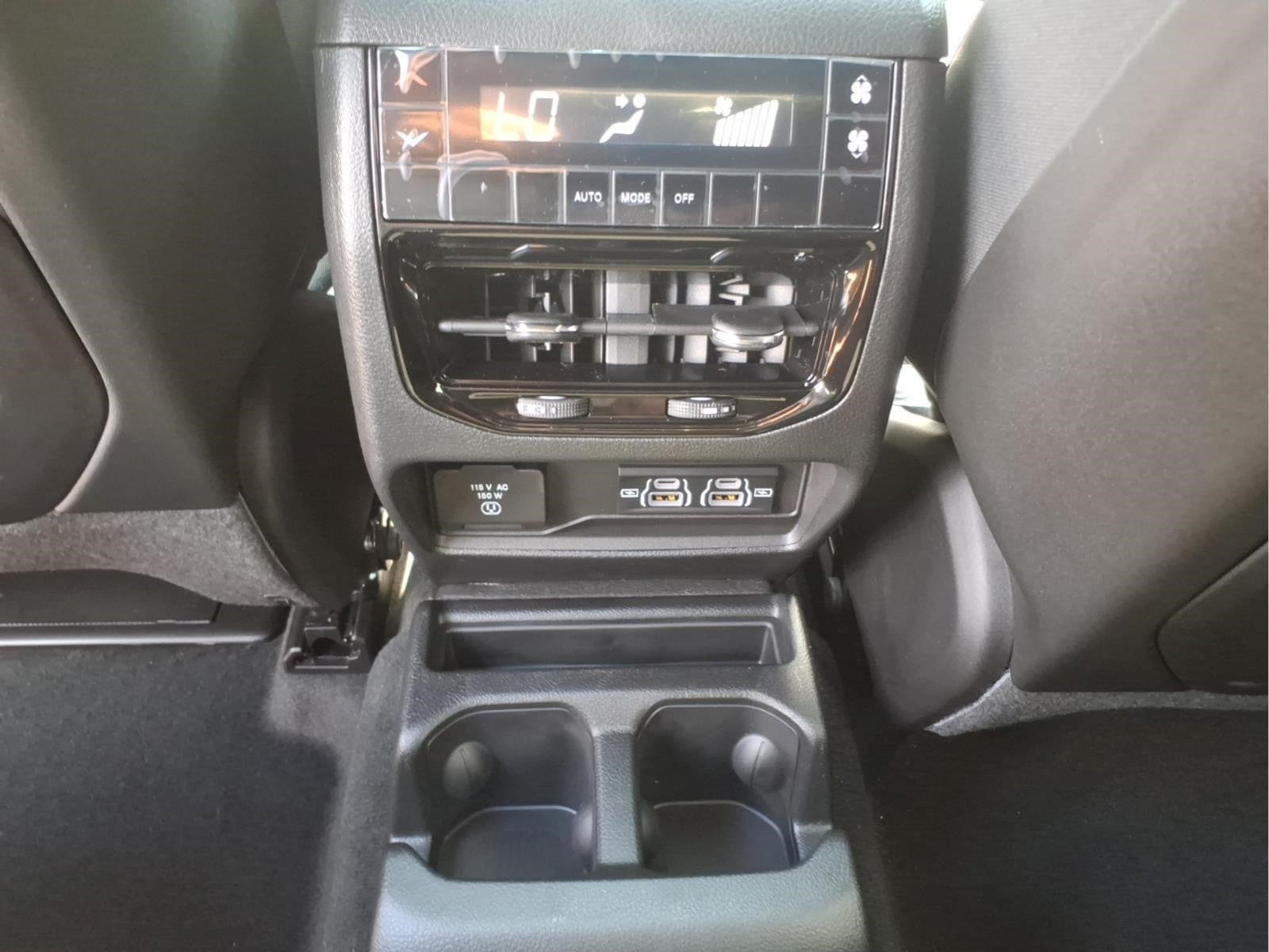 2026 Jeep Grand Cherokee Laredo X 4x2