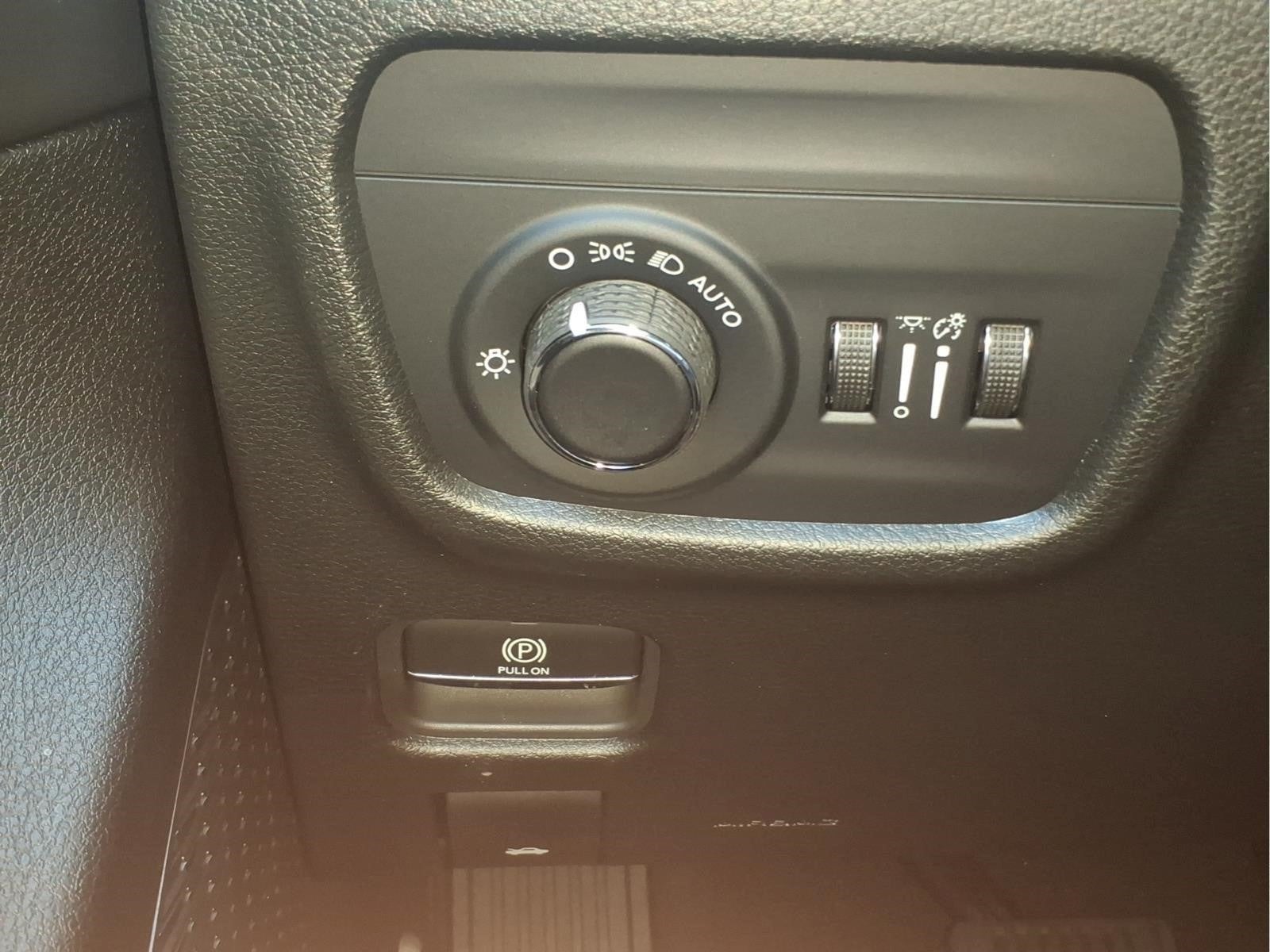 2026 Jeep Grand Cherokee Laredo X 4x2