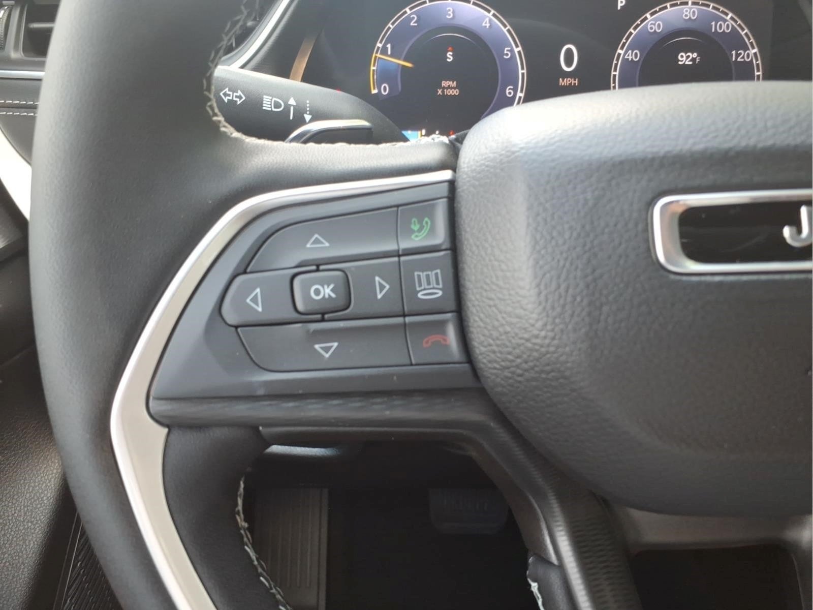 2026 Jeep Grand Cherokee Laredo X 4x2