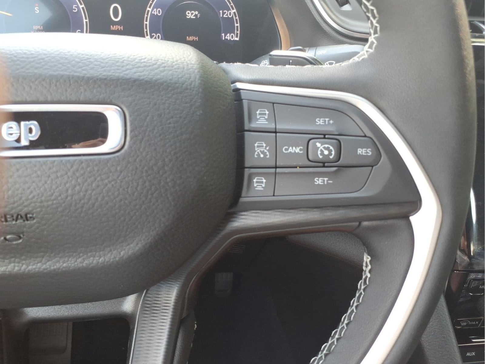 2026 Jeep Grand Cherokee Laredo X 4x2