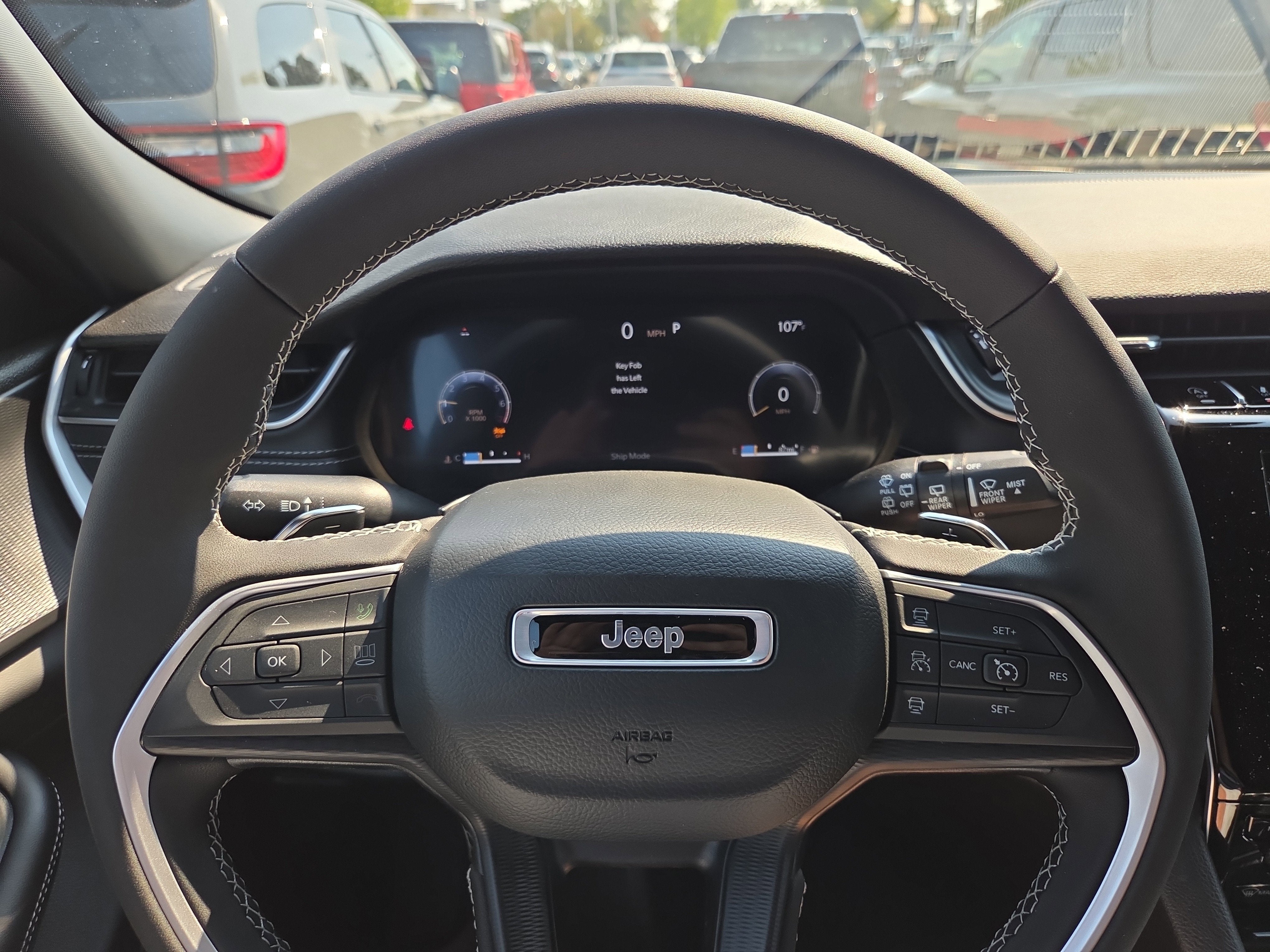 2025 Jeep Grand Cherokee Laredo