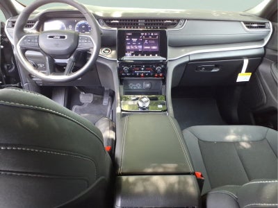 2026 Jeep Grand Cherokee Laredo X 4x2