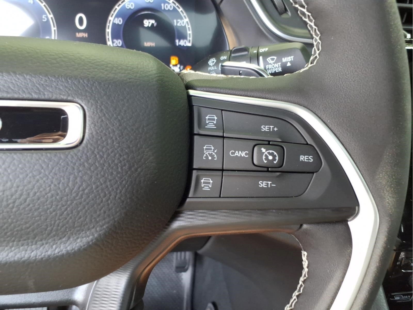 2026 Jeep Grand Cherokee Laredo X 4x2