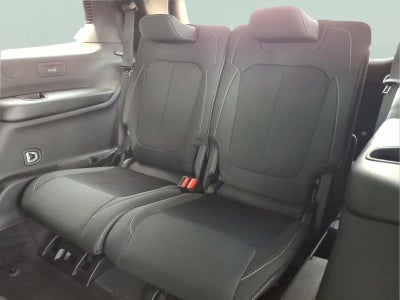 2026 Jeep Grand Cherokee Laredo X 4x2