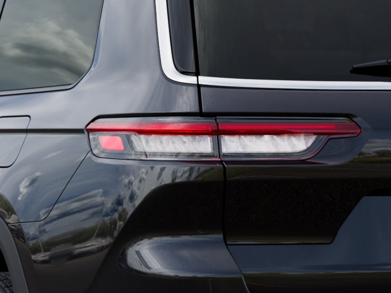 2026 Jeep Grand Cherokee Laredo X 4x2
