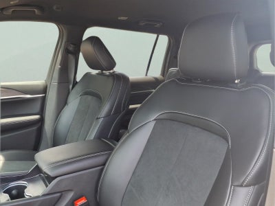 2026 Jeep Grand Cherokee Altitude 4x2