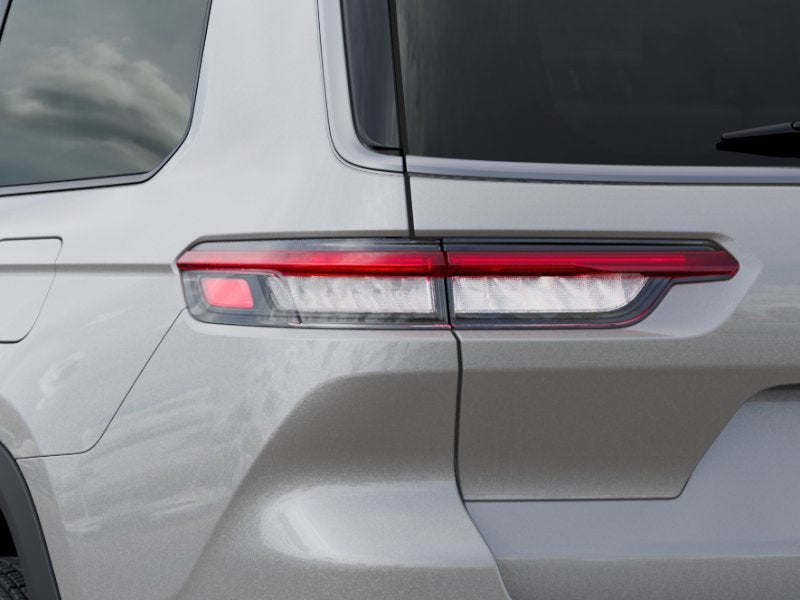 2026 Jeep Grand Cherokee Altitude 4x2