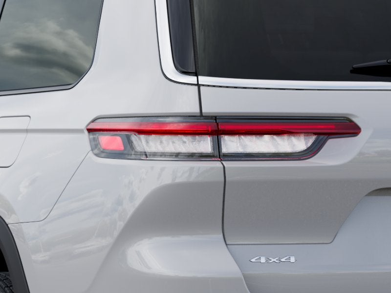 2026 Jeep Grand Cherokee Laredo X 4x4