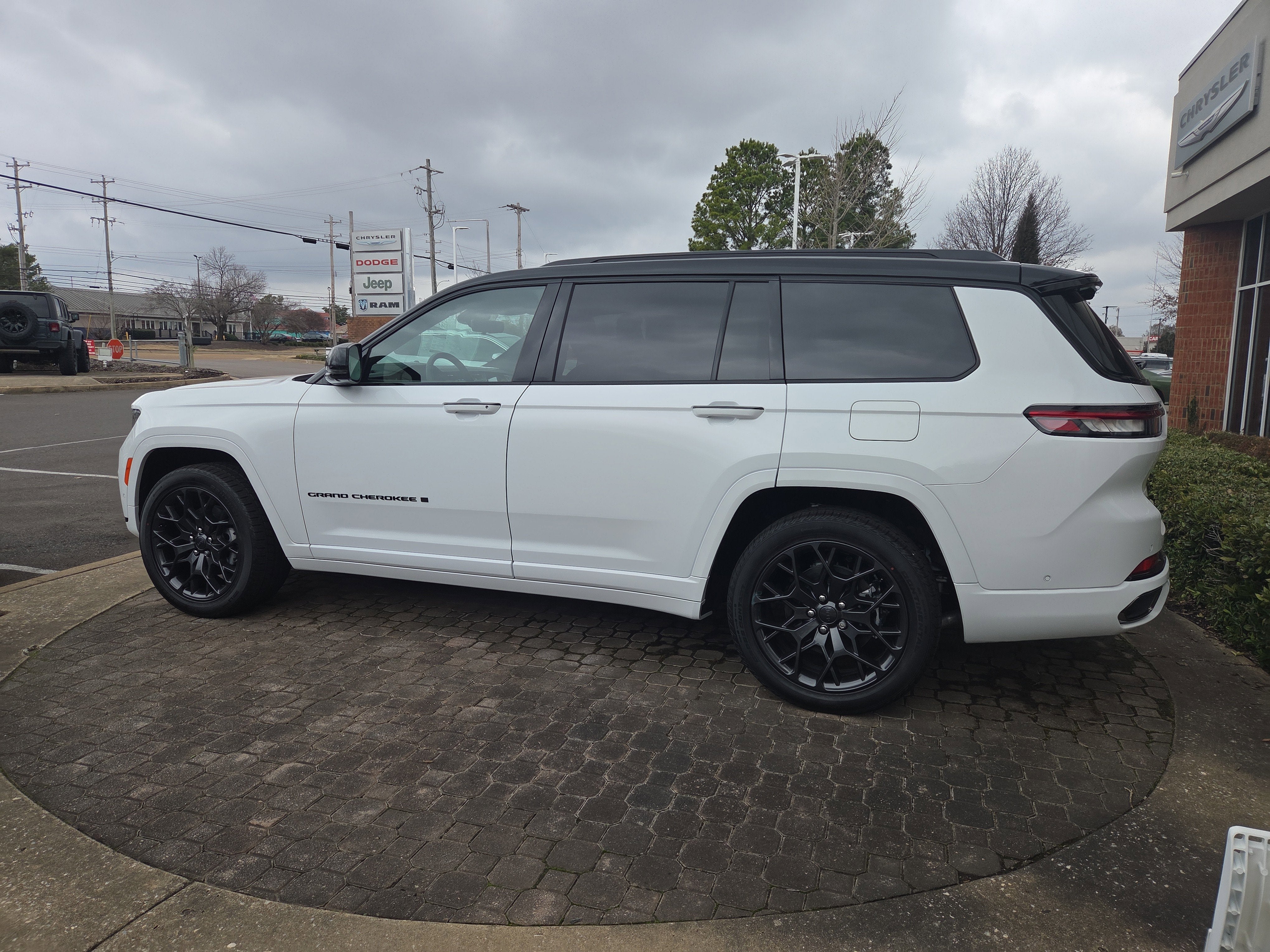 2025 Jeep Grand Cherokee Summit Reserve