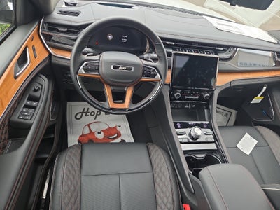 2025 Jeep Grand Cherokee Summit Reserve