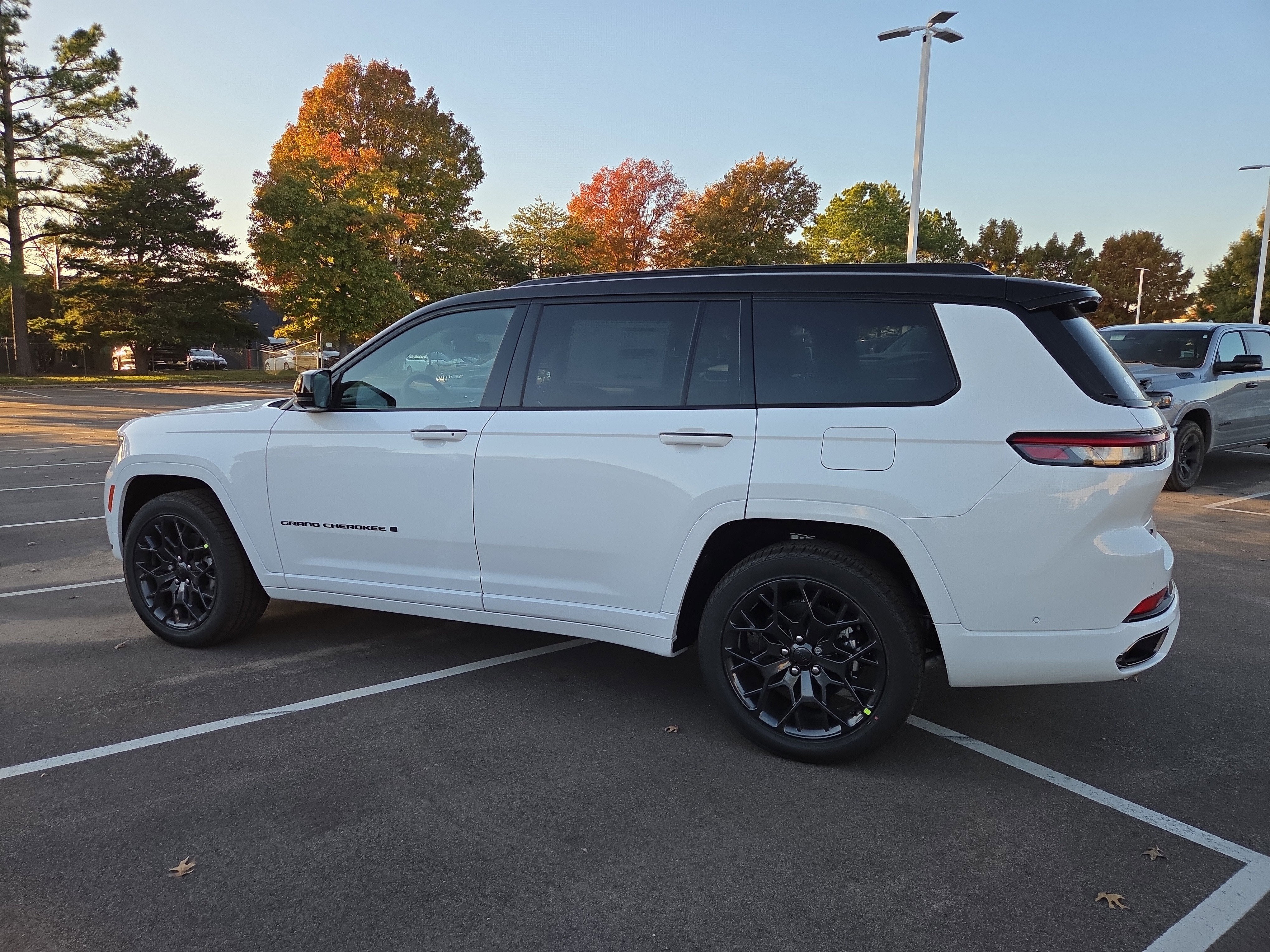 2025 Jeep Grand Cherokee Summit