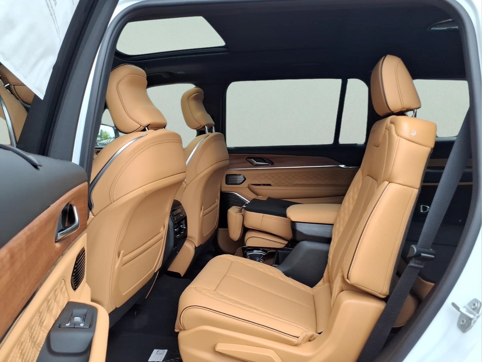 2027 Jeep Grand Cherokee Summit