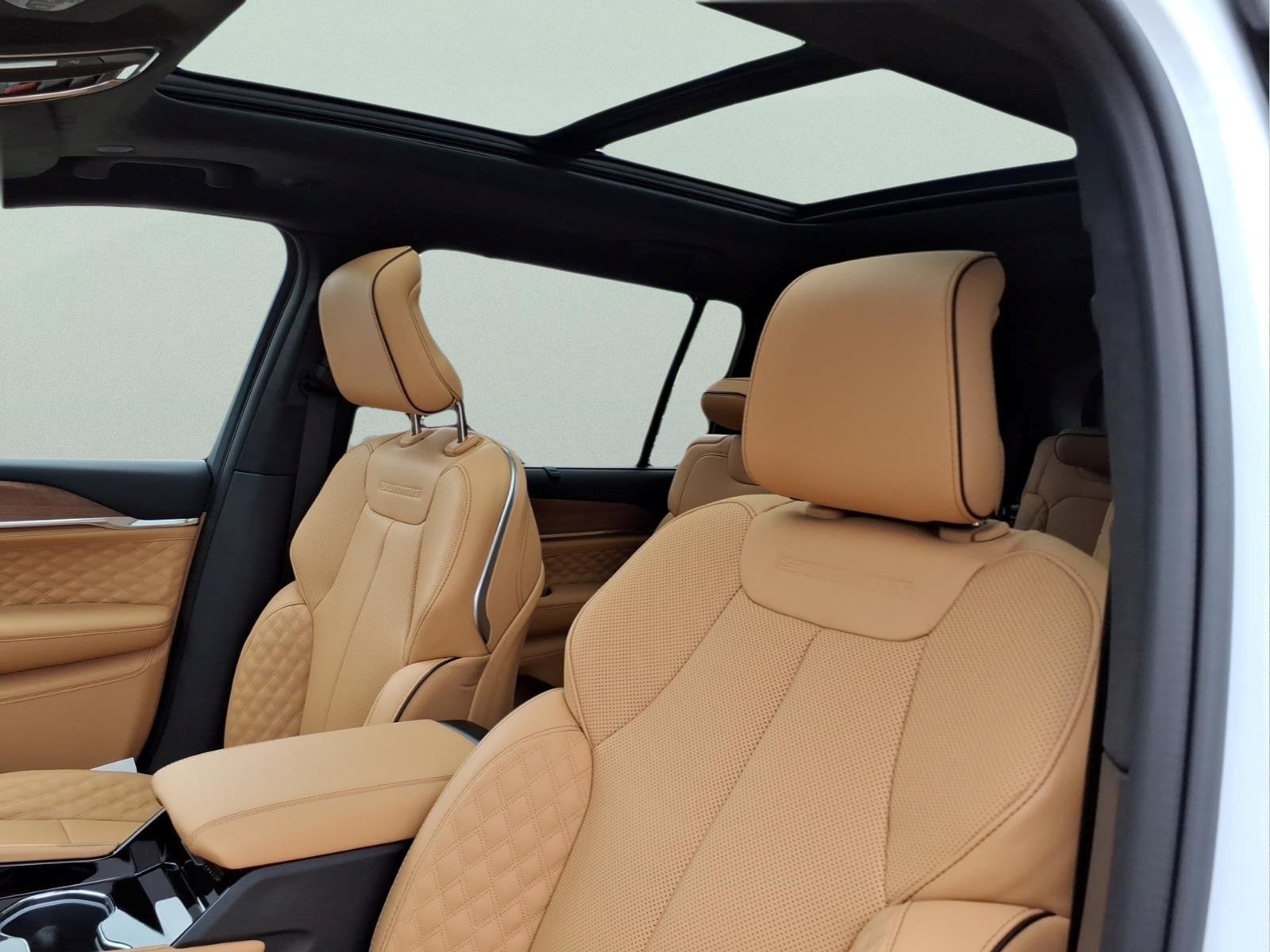 2027 Jeep Grand Cherokee Summit