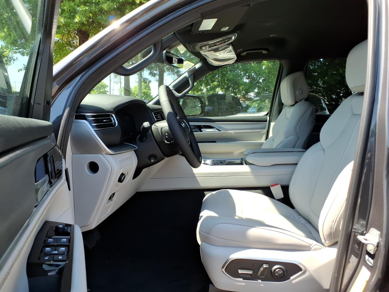 2026 Jeep Grand Wagoneer Base