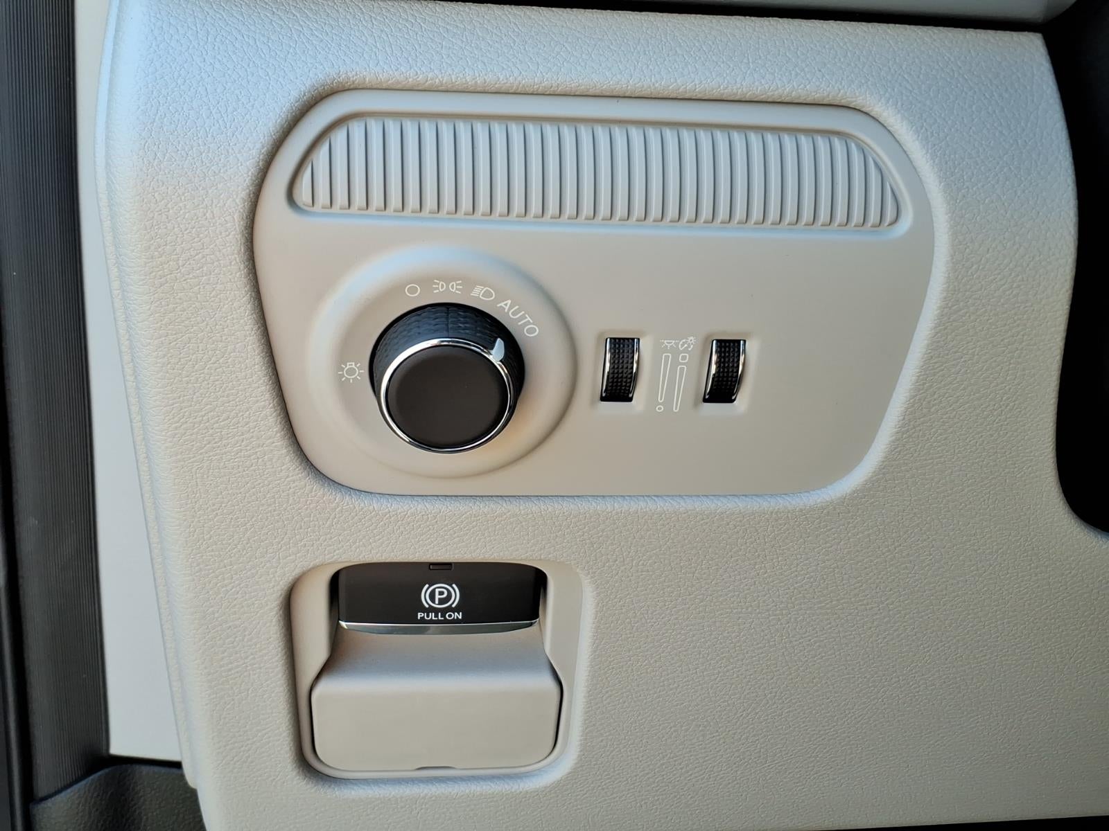 2026 Jeep Grand Wagoneer Base