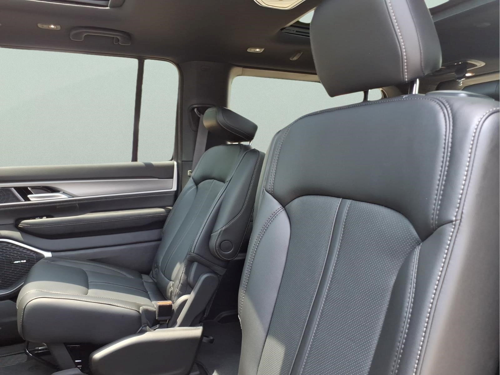 2026 Jeep Grand Wagoneer Upland 4x4