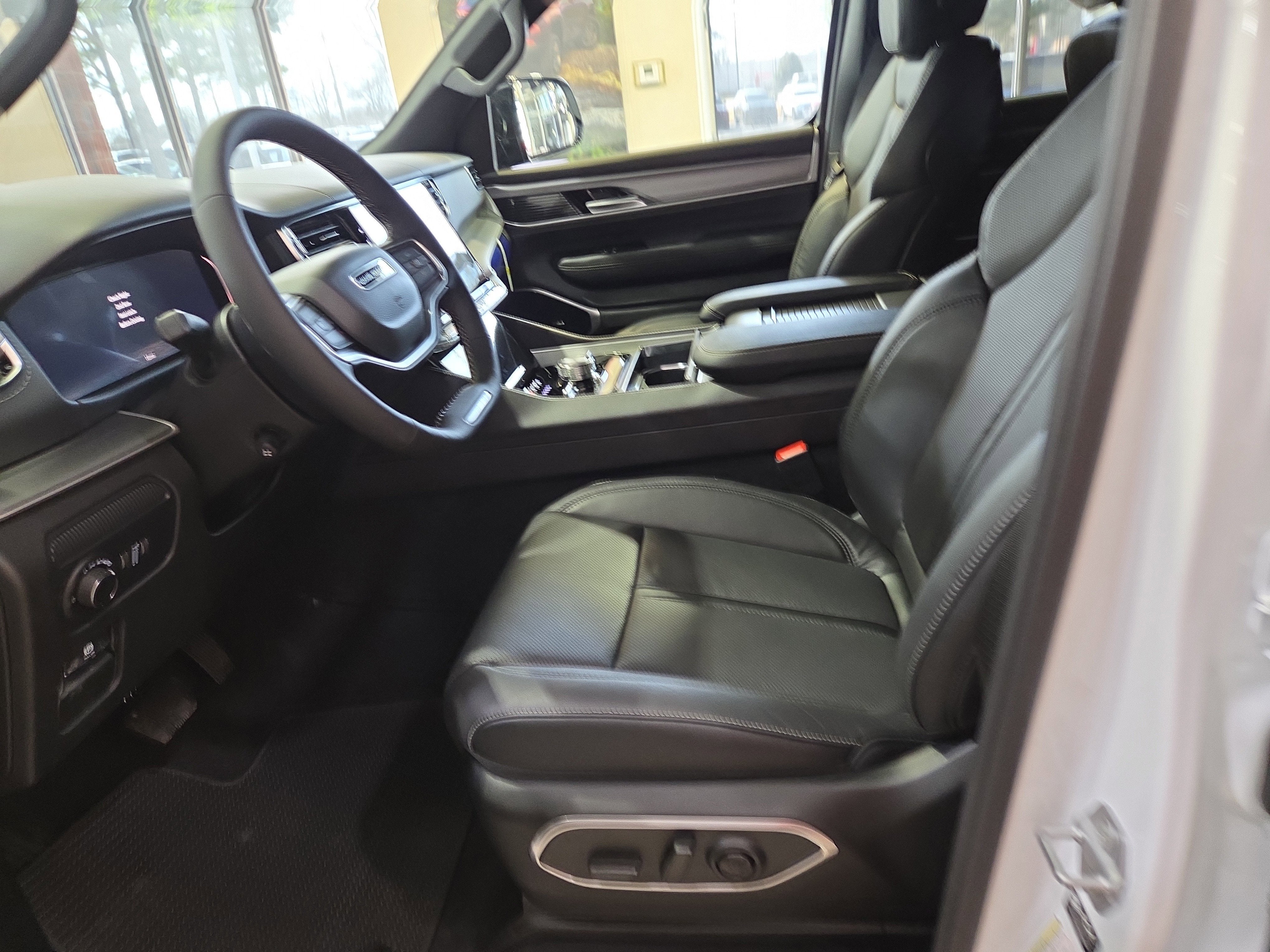 2026 Jeep Grand Wagoneer Limited Reserve