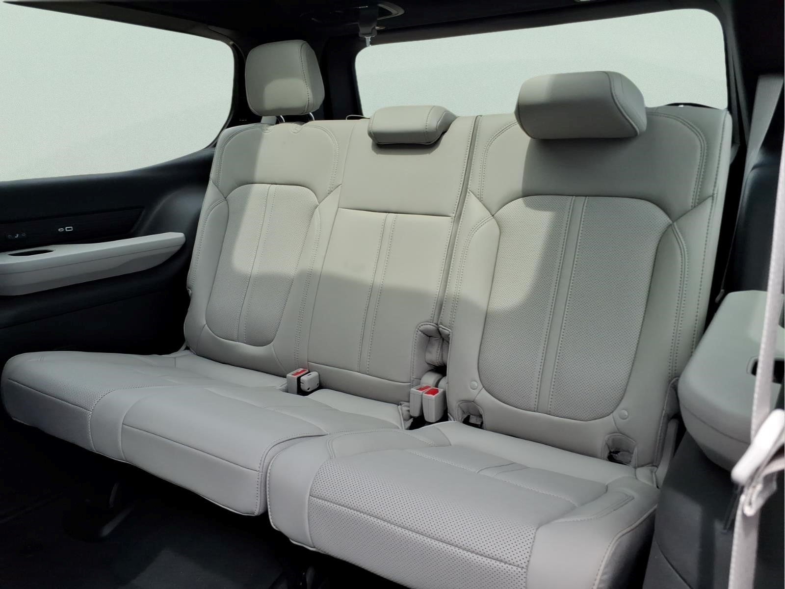 2026 Jeep Grand Wagoneer Limited Reserve