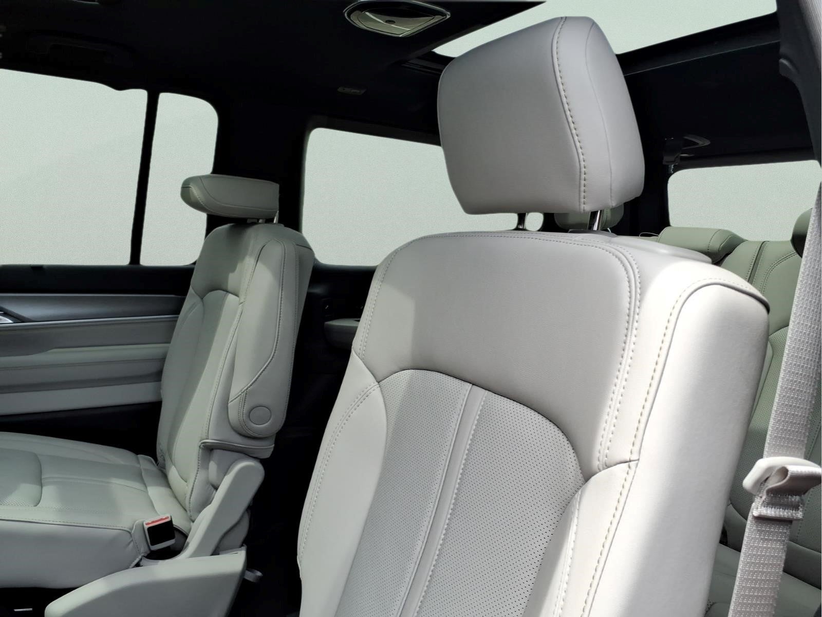 2026 Jeep Grand Wagoneer Limited Reserve