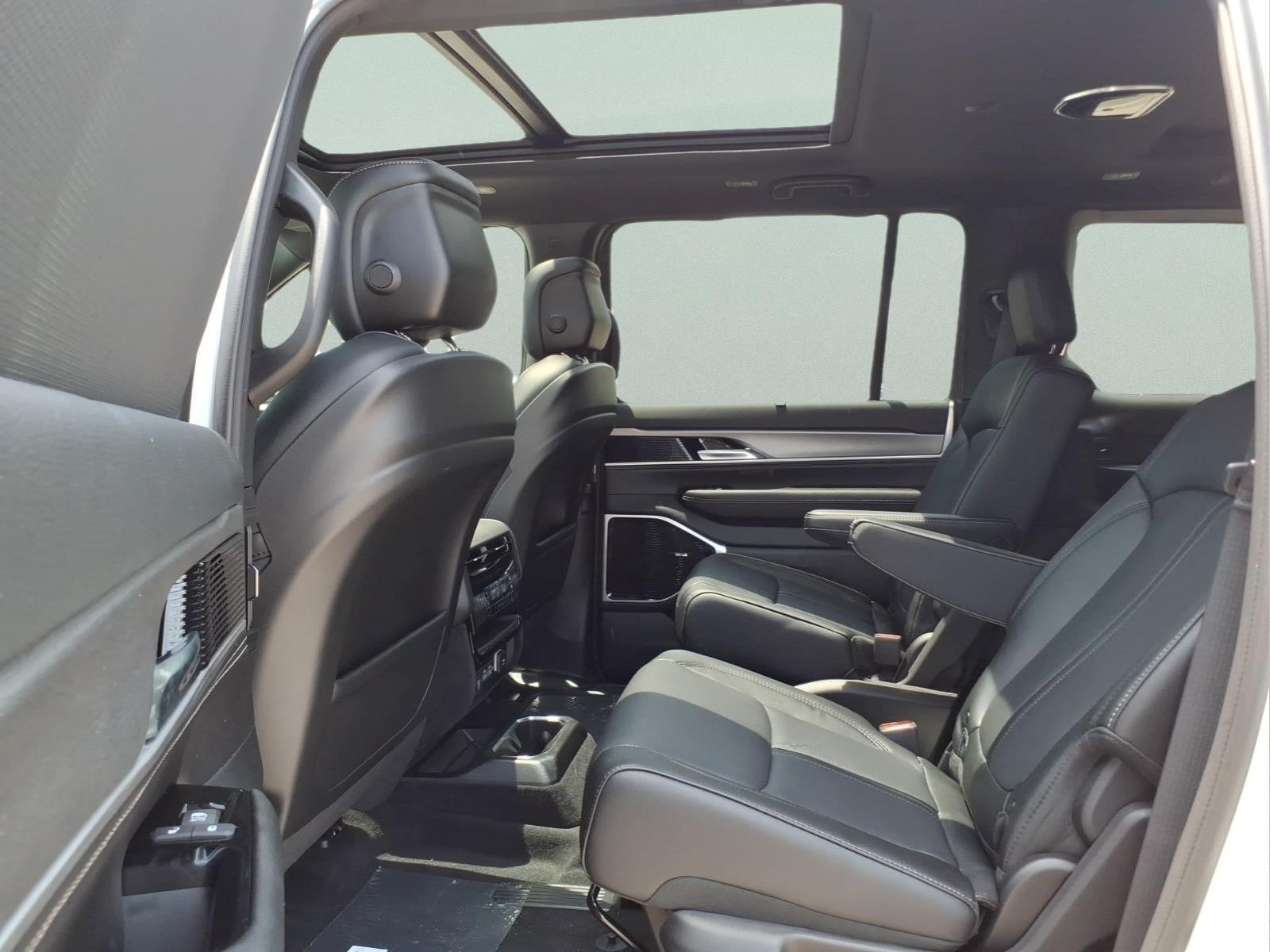 2026 Jeep Grand Wagoneer Limited Reserve 4x4