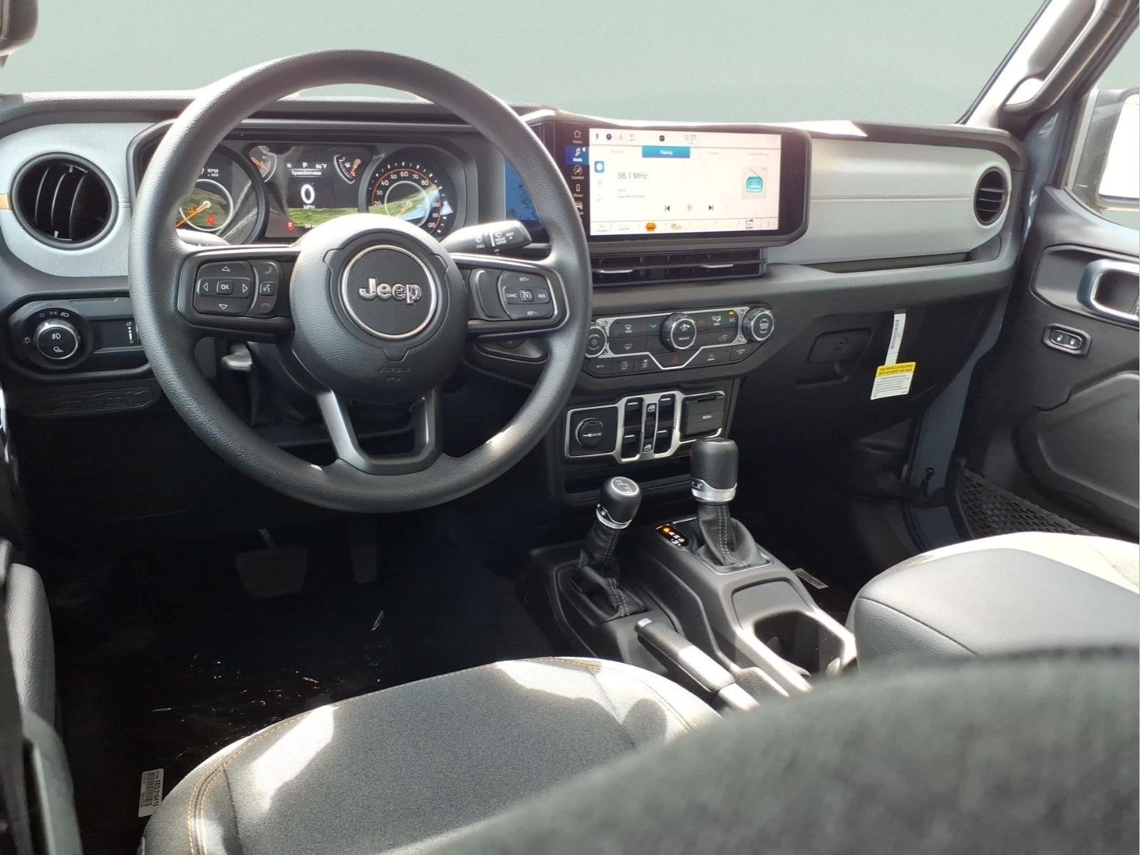 2026 Jeep Gladiator Sport