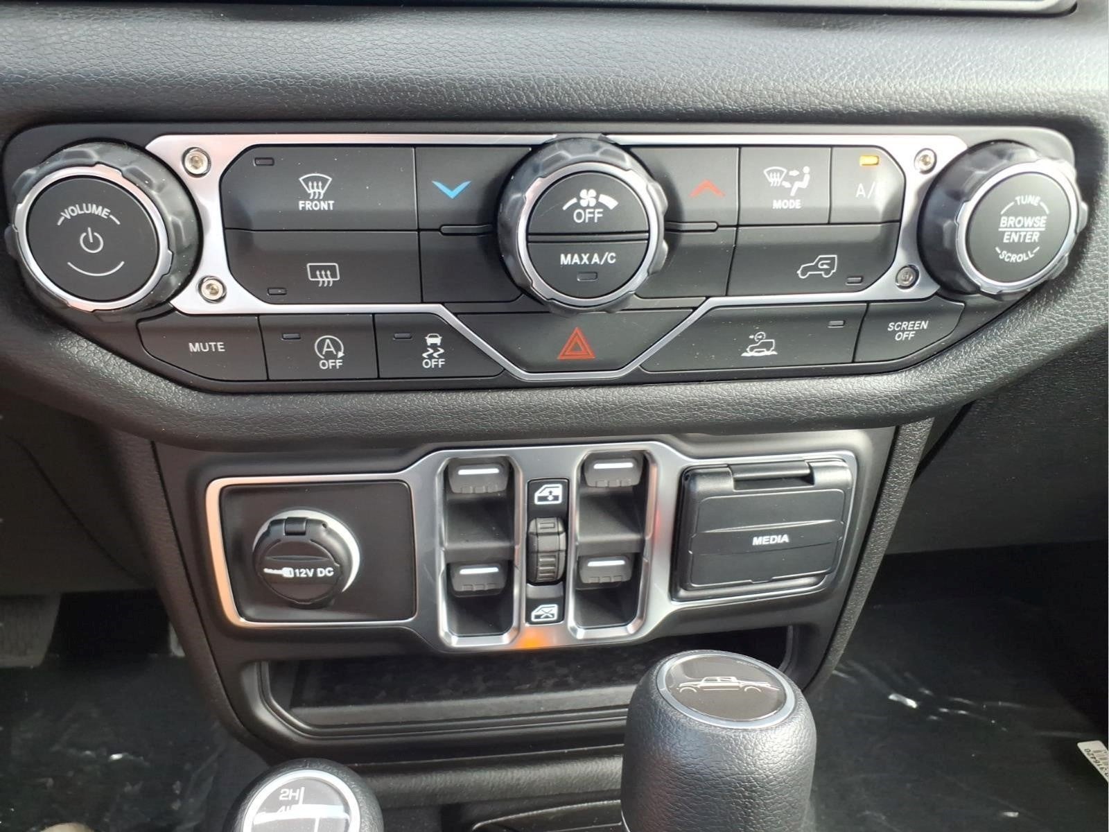 2026 Jeep Gladiator Sport