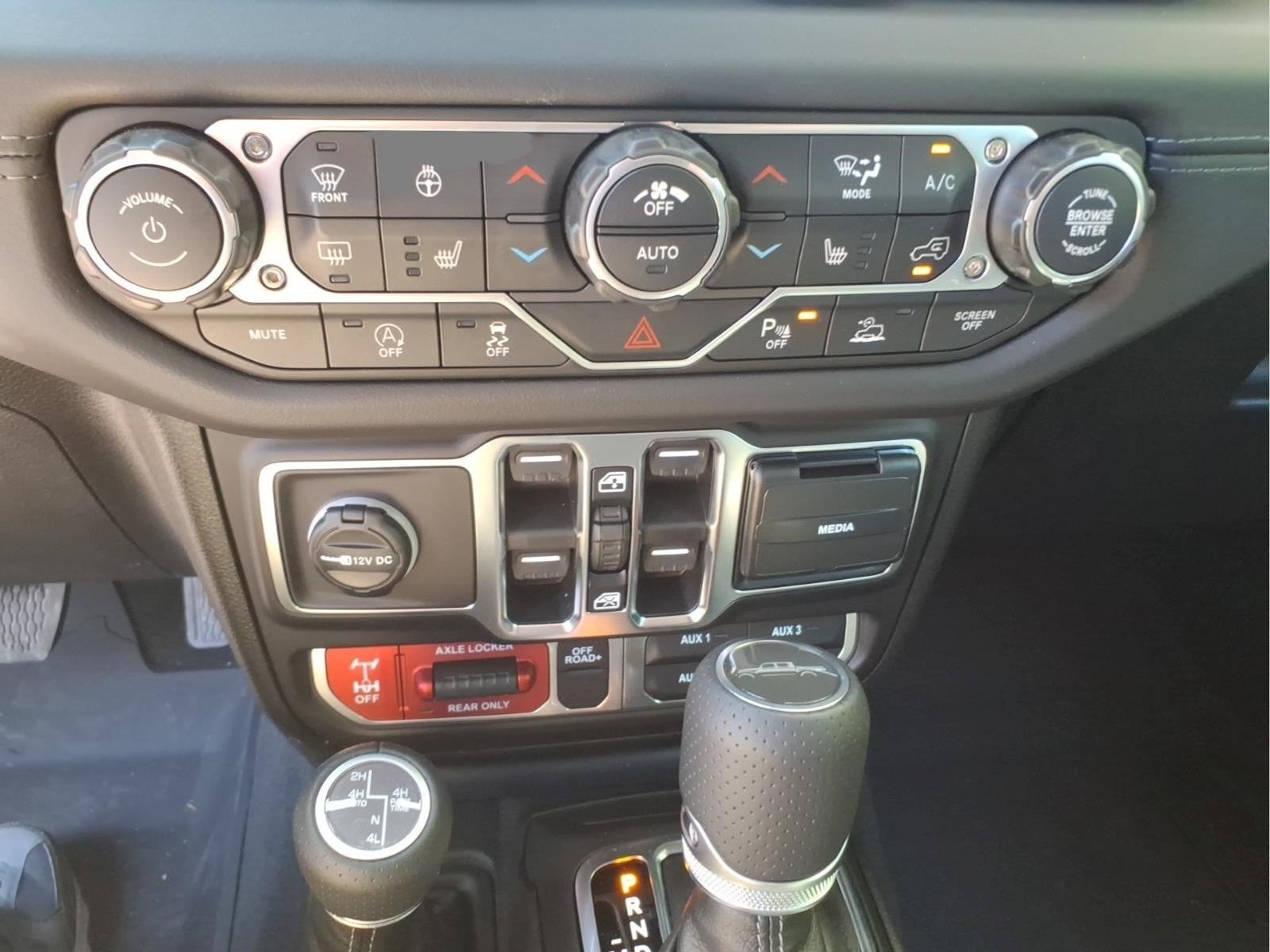 2026 Jeep Gladiator Mojave X