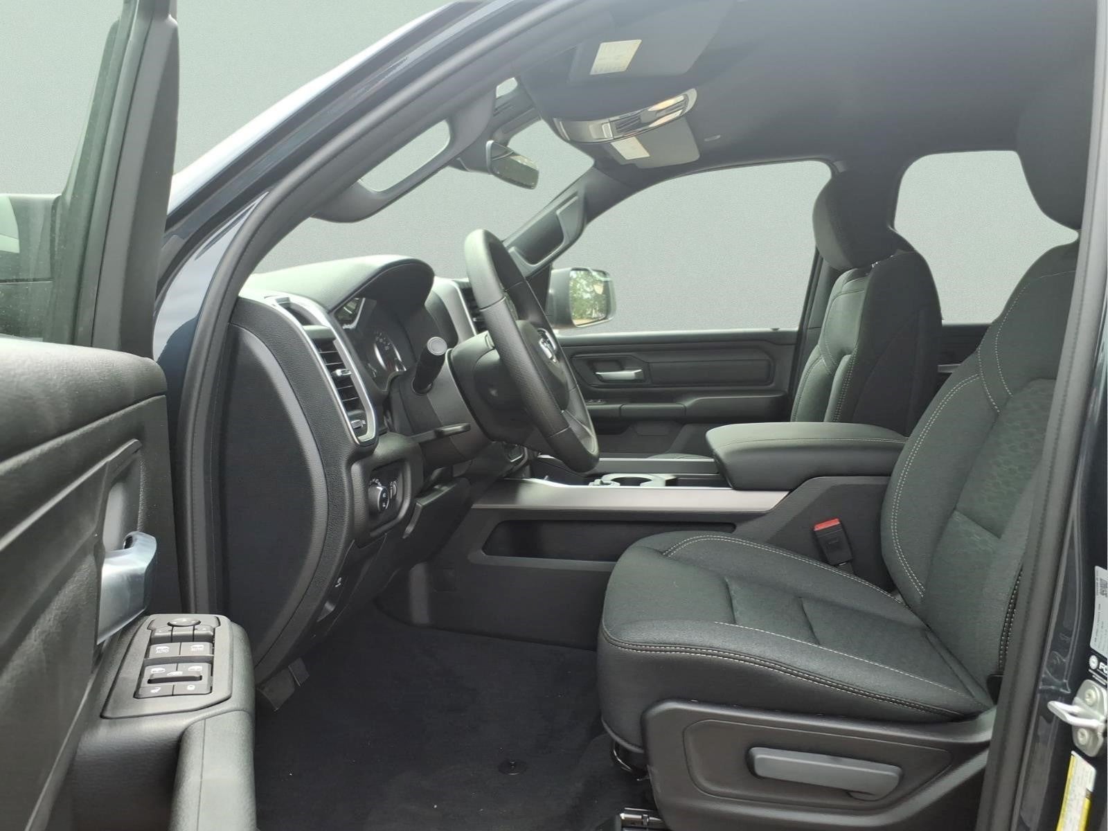 2026 RAM Ram 1500 Express Quad Cab 4x4 6'4" Box