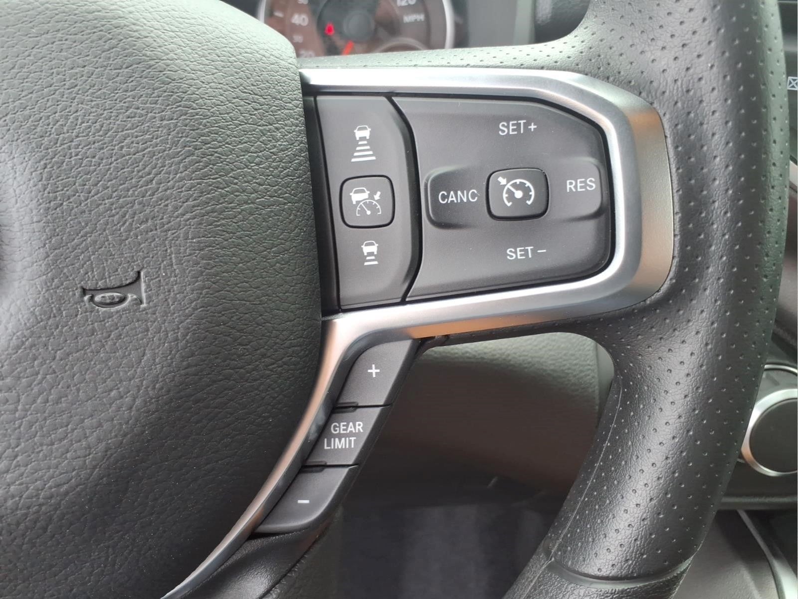 2026 RAM Ram 1500 Express Quad Cab 4x4 6'4" Box