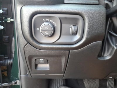 2026 RAM Ram 1500 Express Crew Cab 4x4 5'7" Box