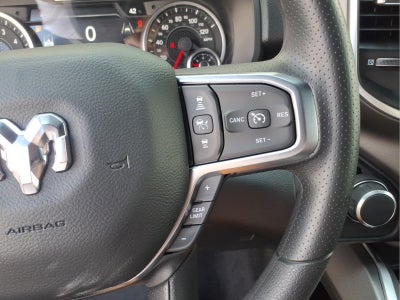2026 RAM Ram 1500 Express Crew Cab 4x4 5'7" Box
