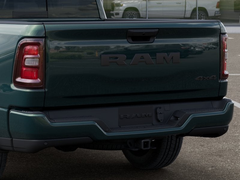 2026 RAM Ram 1500 Express Crew Cab 4x4 5'7" Box
