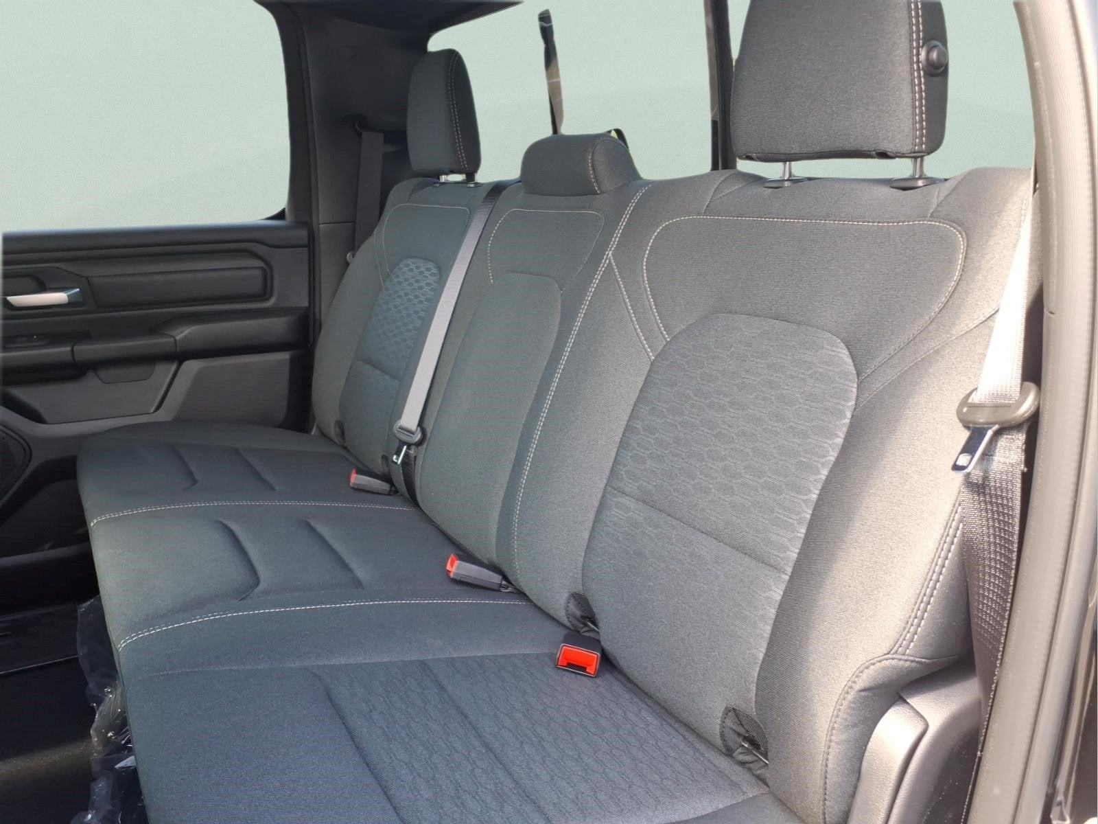 2026 RAM 1500 Express Crew Cab 4x4 5'7" Box