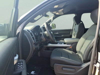 2026 RAM 1500 Express Crew Cab 4x4 5'7" Box