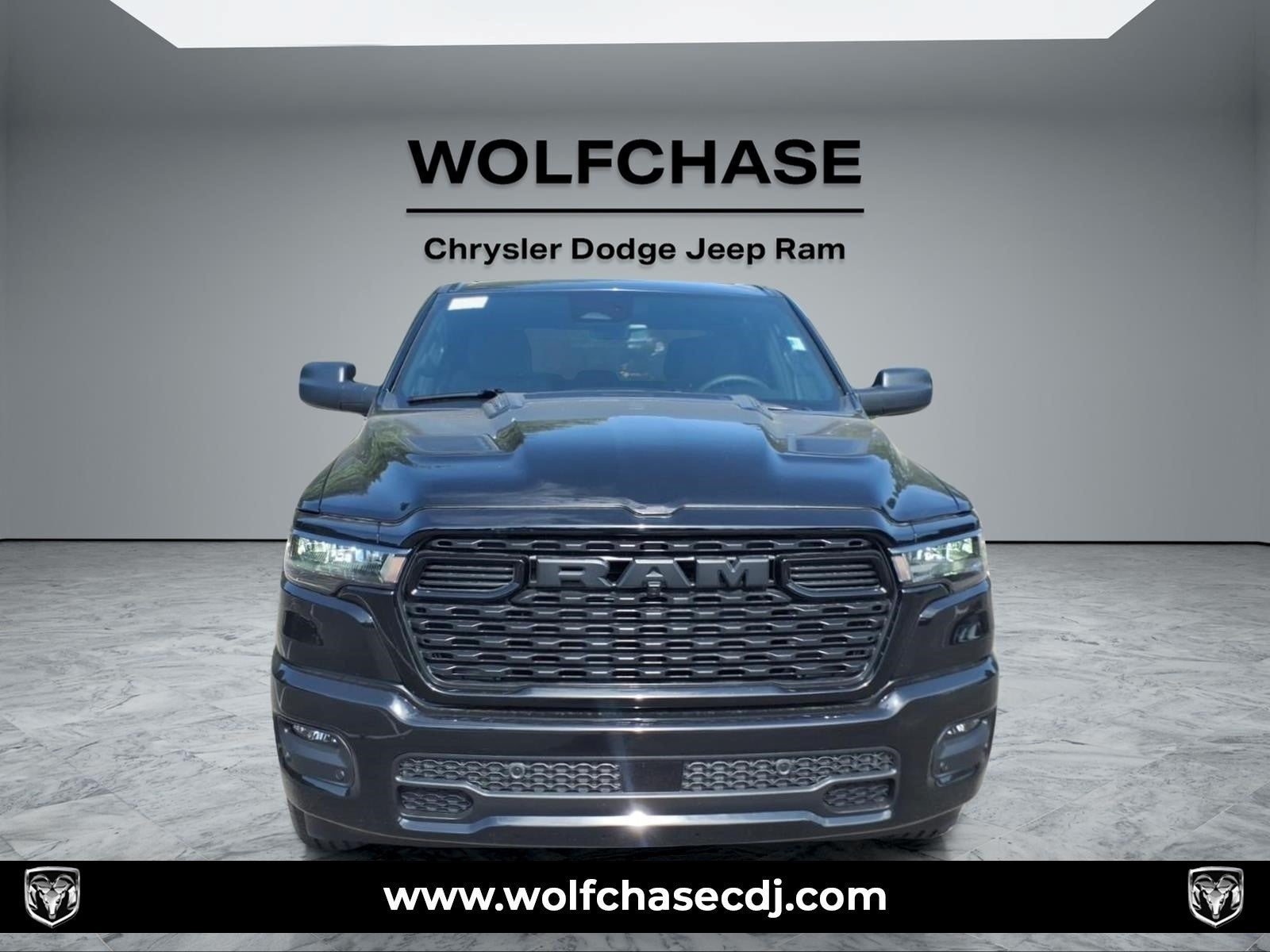 2026 RAM 1500 Express Crew Cab 4x4 5'7" Box