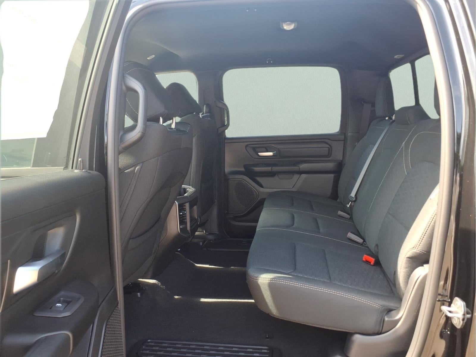 2026 RAM 1500 Express Crew Cab 4x4 5'7" Box