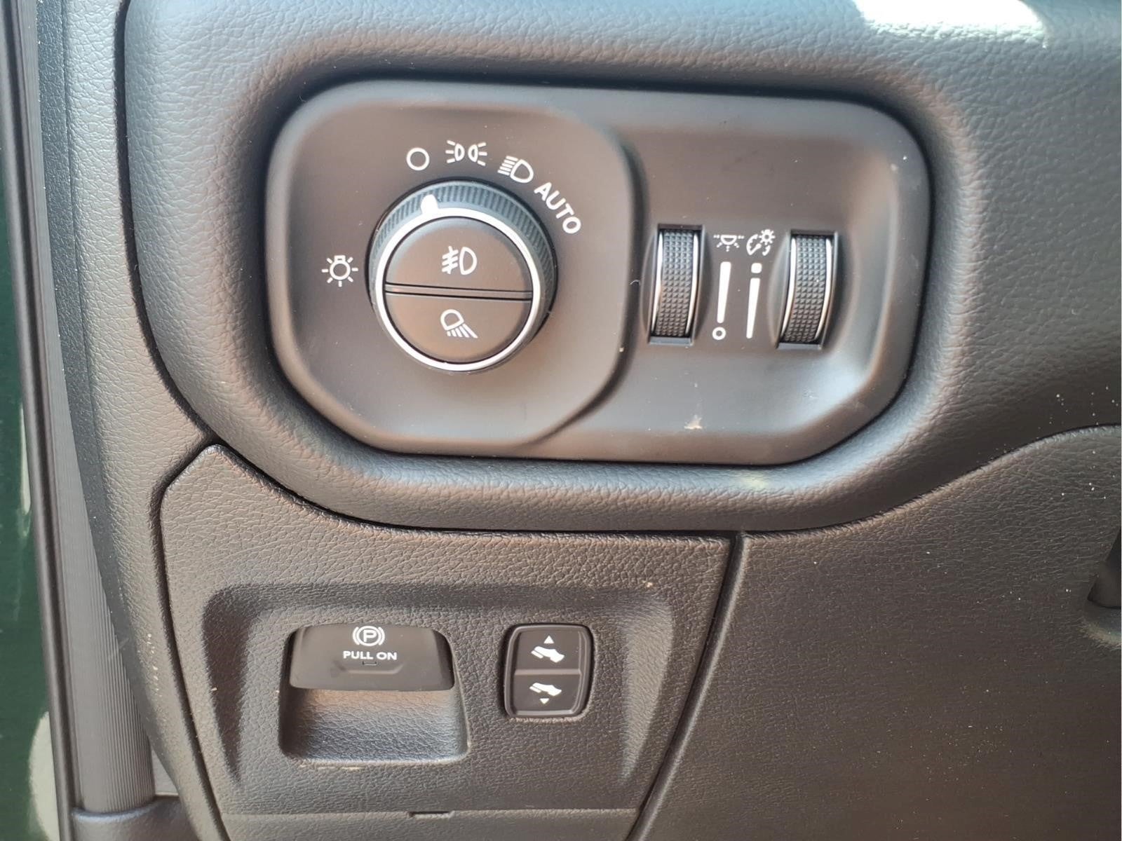 2026 RAM Ram 1500 RHO Crew Cab 4x4 5'7" Box