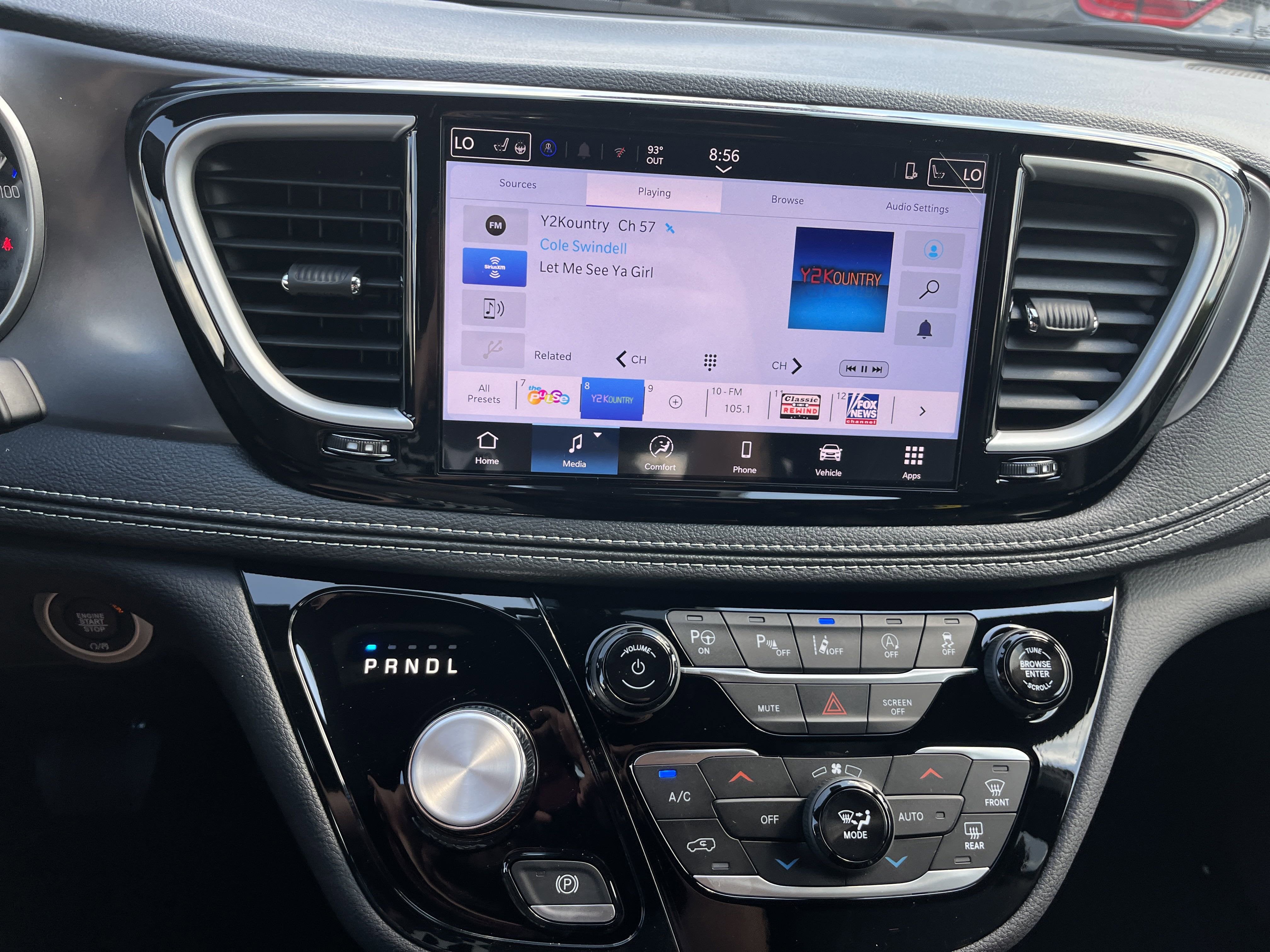 2025 Chrysler Pacifica Select