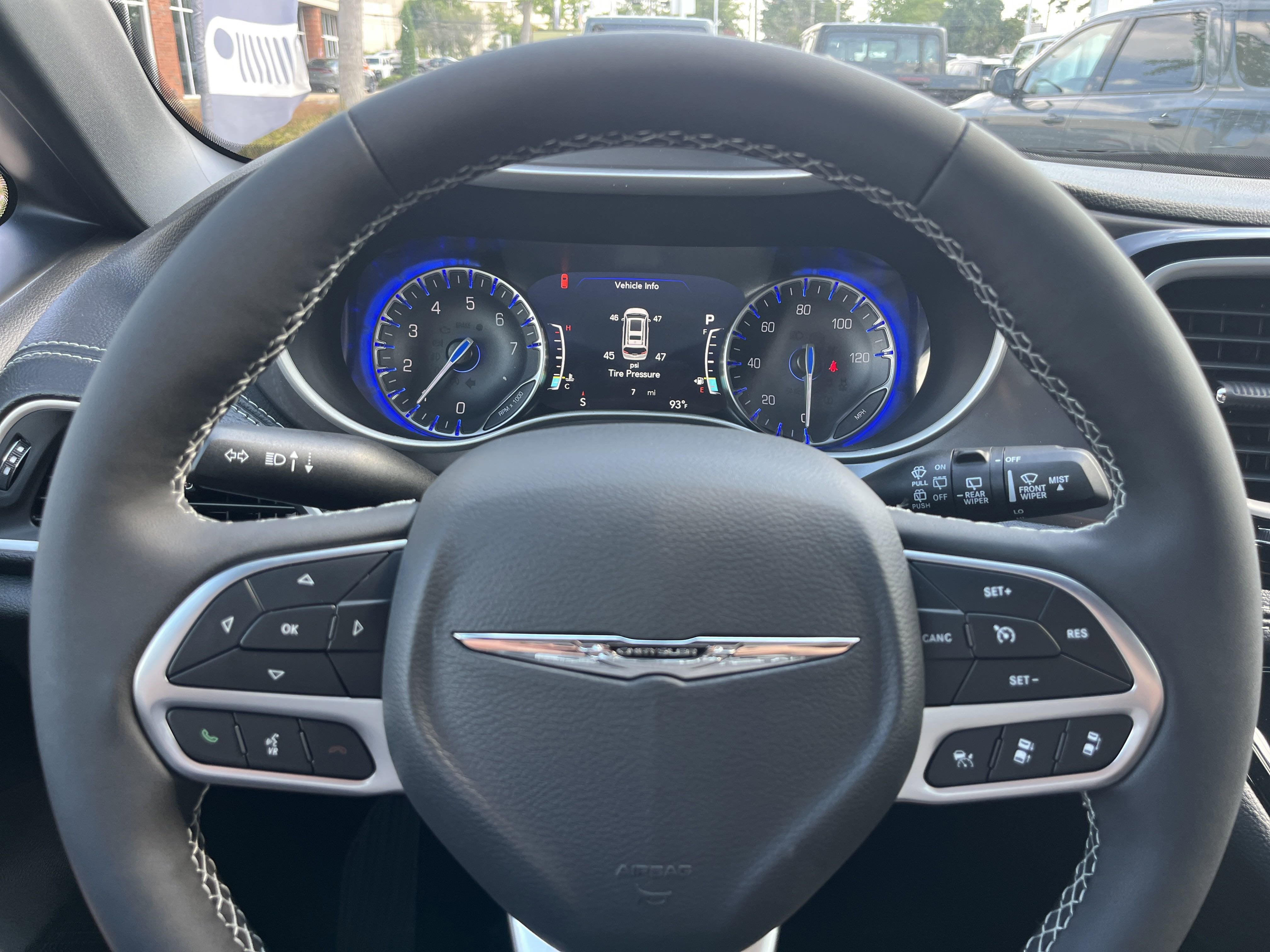 2025 Chrysler Pacifica Select