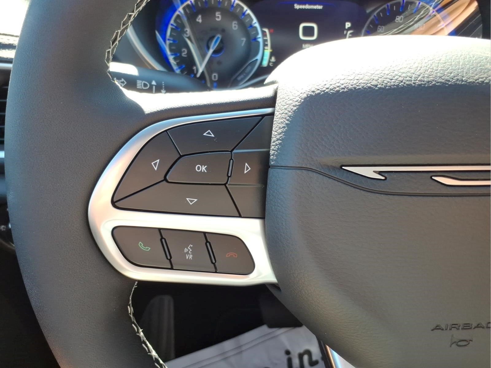 2027 Chrysler Pacifica Select
