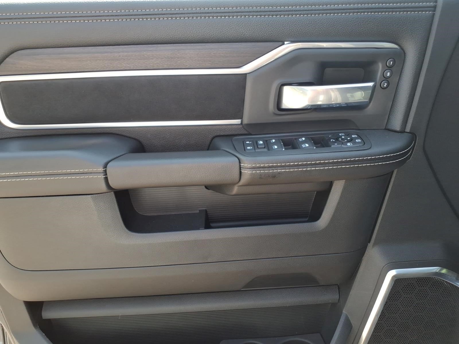 2025 RAM Ram 2500 Laramie Crew Cab 4x4 6'4" Box