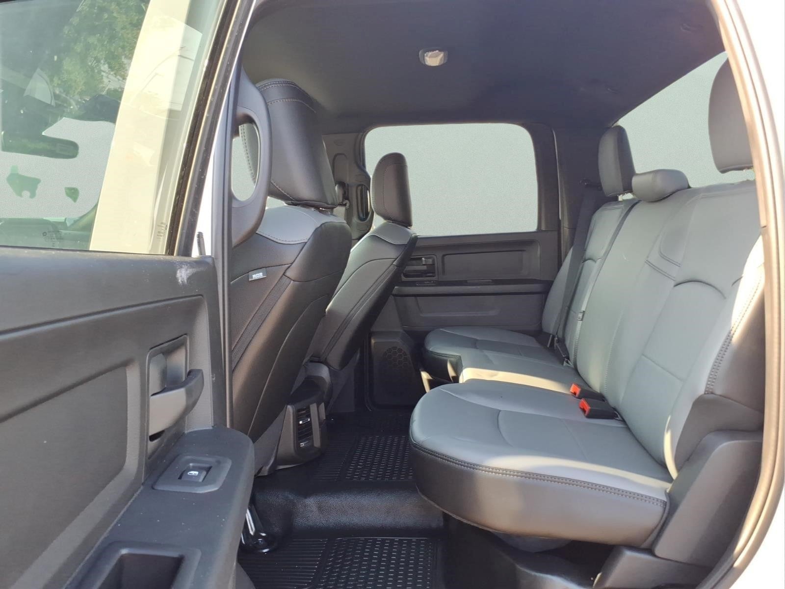 2026 RAM Ram 3500 Tradesman Crew Cab 4x4 8' Box