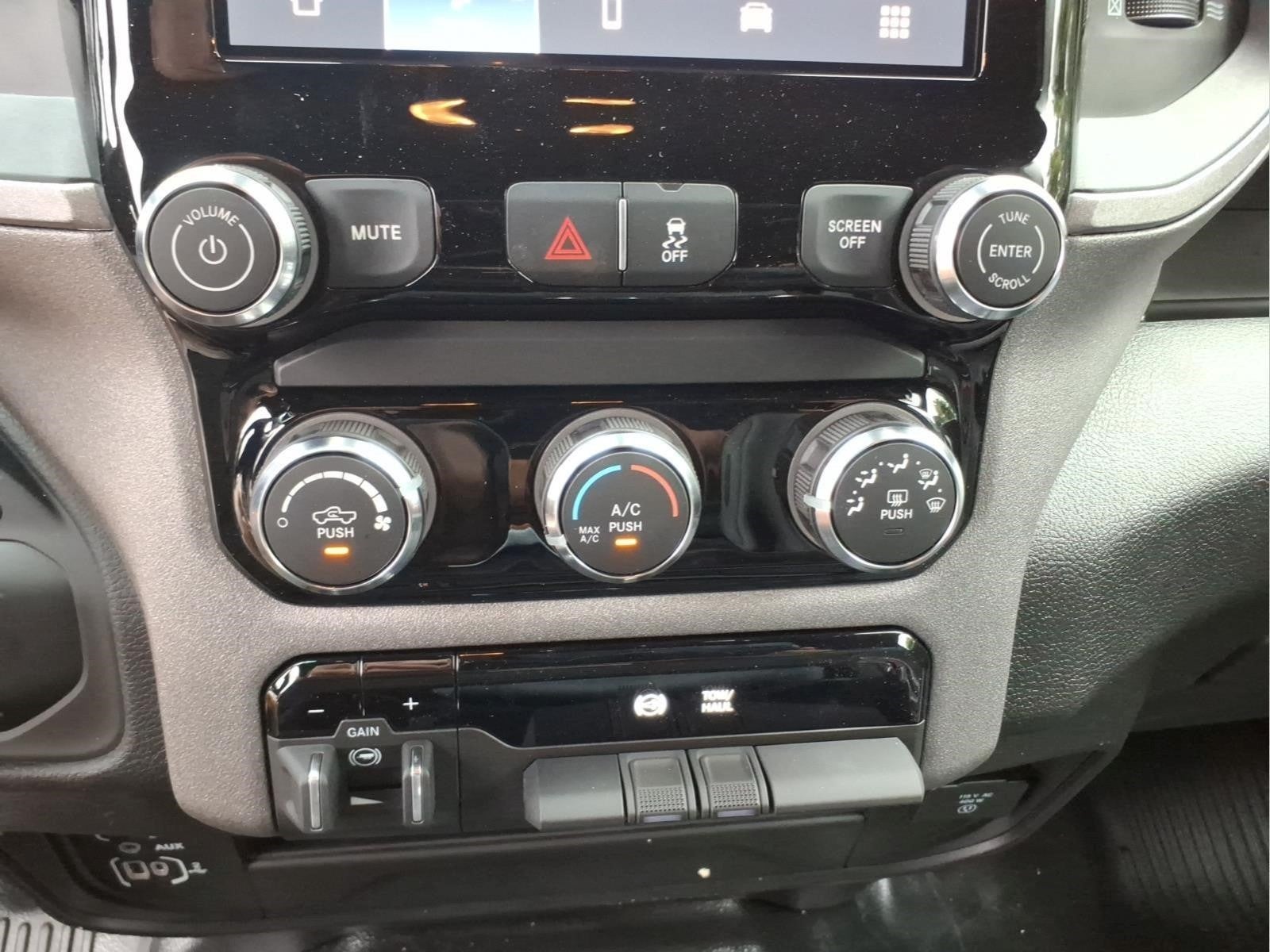 2026 RAM Ram 3500 Tradesman Crew Cab 4x4 8' Box